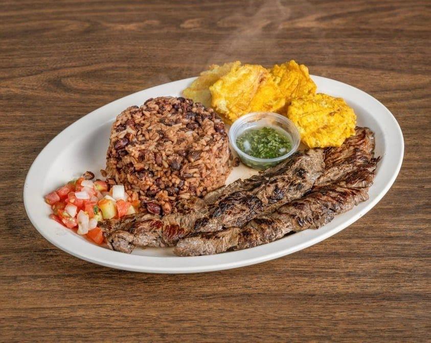La Isla Cafeteria Salvadorena