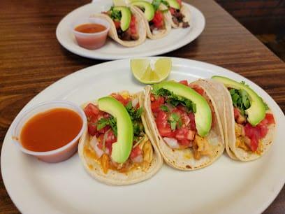 El Salvadore帽o Restaurant