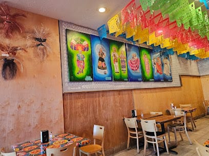 Café Guanaco - Pupusas Restaurant