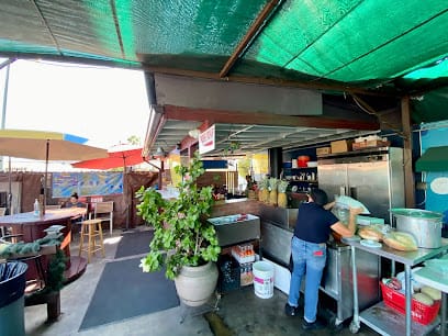 Deliciosas Pupusas (inside car wash) - Pupusas Restaurant