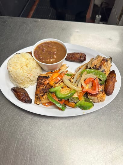 El Castillo Inc - Pupusas Restaurant
