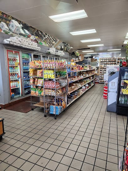 La Nueva Market - Pupusas Restaurant