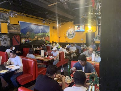 Los Tres Hermanos Restaurante - Pupusas Restaurant