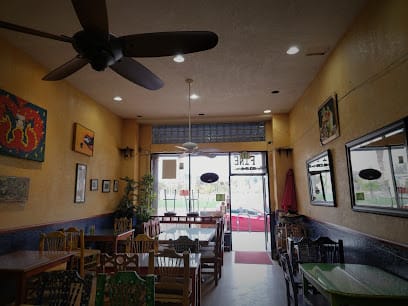 Mama's International Tamales - Pupusas Restaurant