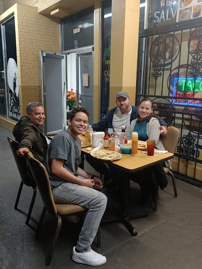 Polaris Cafeteria - Pupusas Restaurant