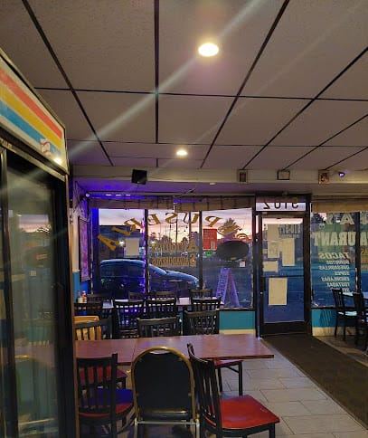 Reina's Restaurant - Pupusas Restaurant