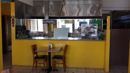 Reina’s Restaurant & Pupusería - Pupusas Restaurant